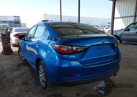 2017 Toyota Yaris Ia из США, поврежденный, VIN 3MYDLBYV1HY163280